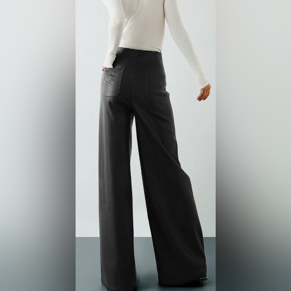Elegant Black Wide-Leg PU leather Pants - Picture 4 of 4